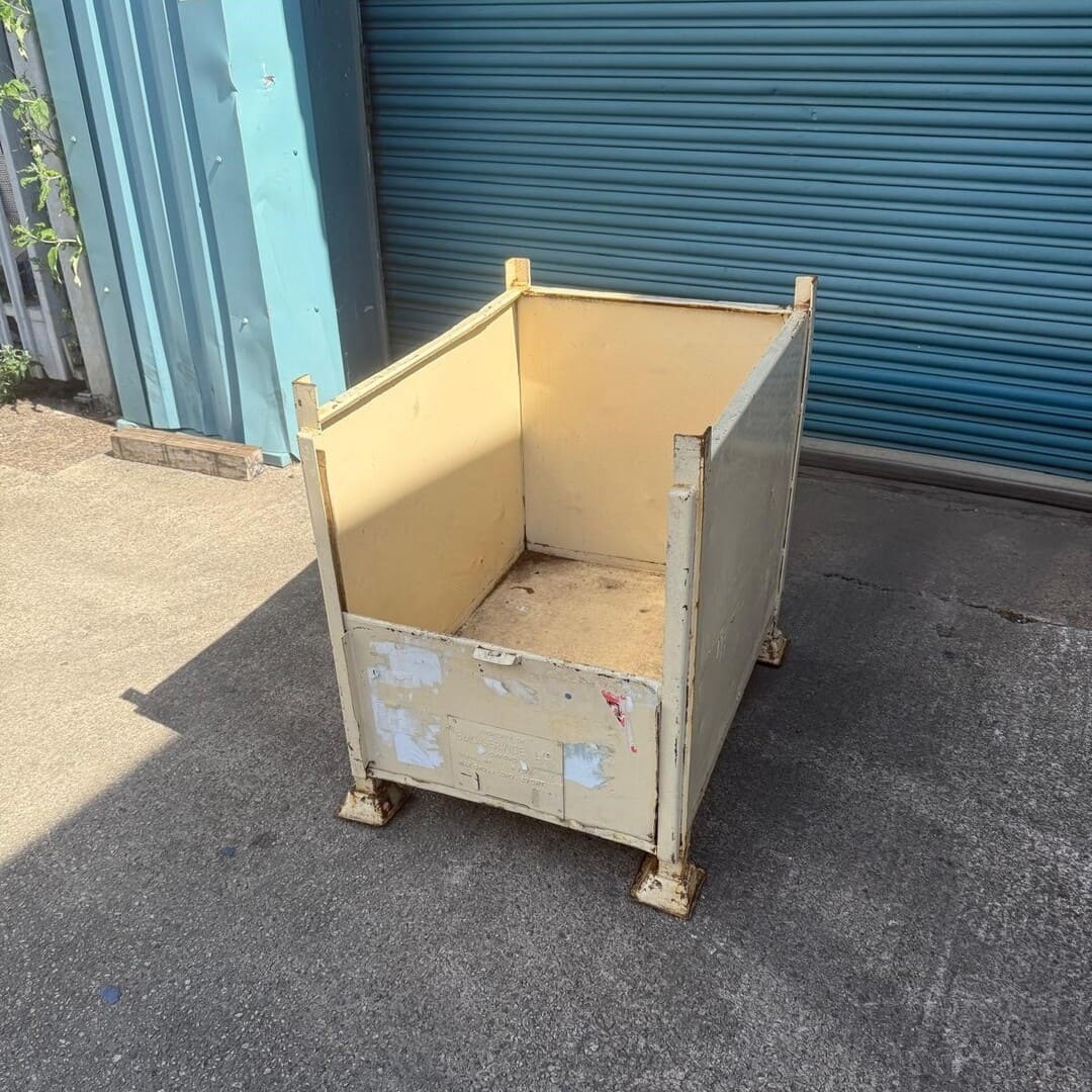 Shop for used stillages perfect for industrial use
