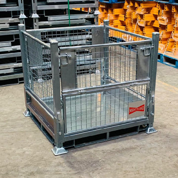 Photo of fully collapsible pallet cages