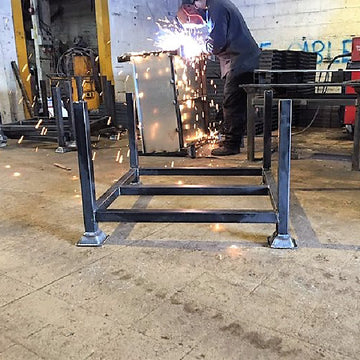 Industrial Metal Post Pallet - Unpainted