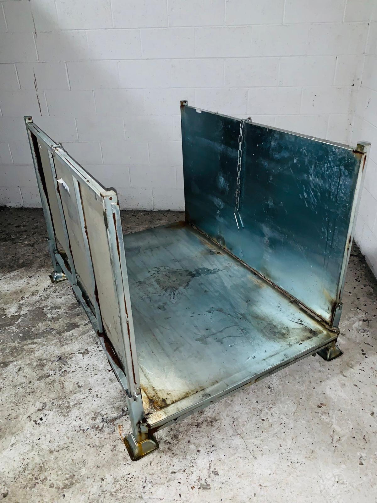 A heavy duty 2 sided foldable pallet stillage - used condition