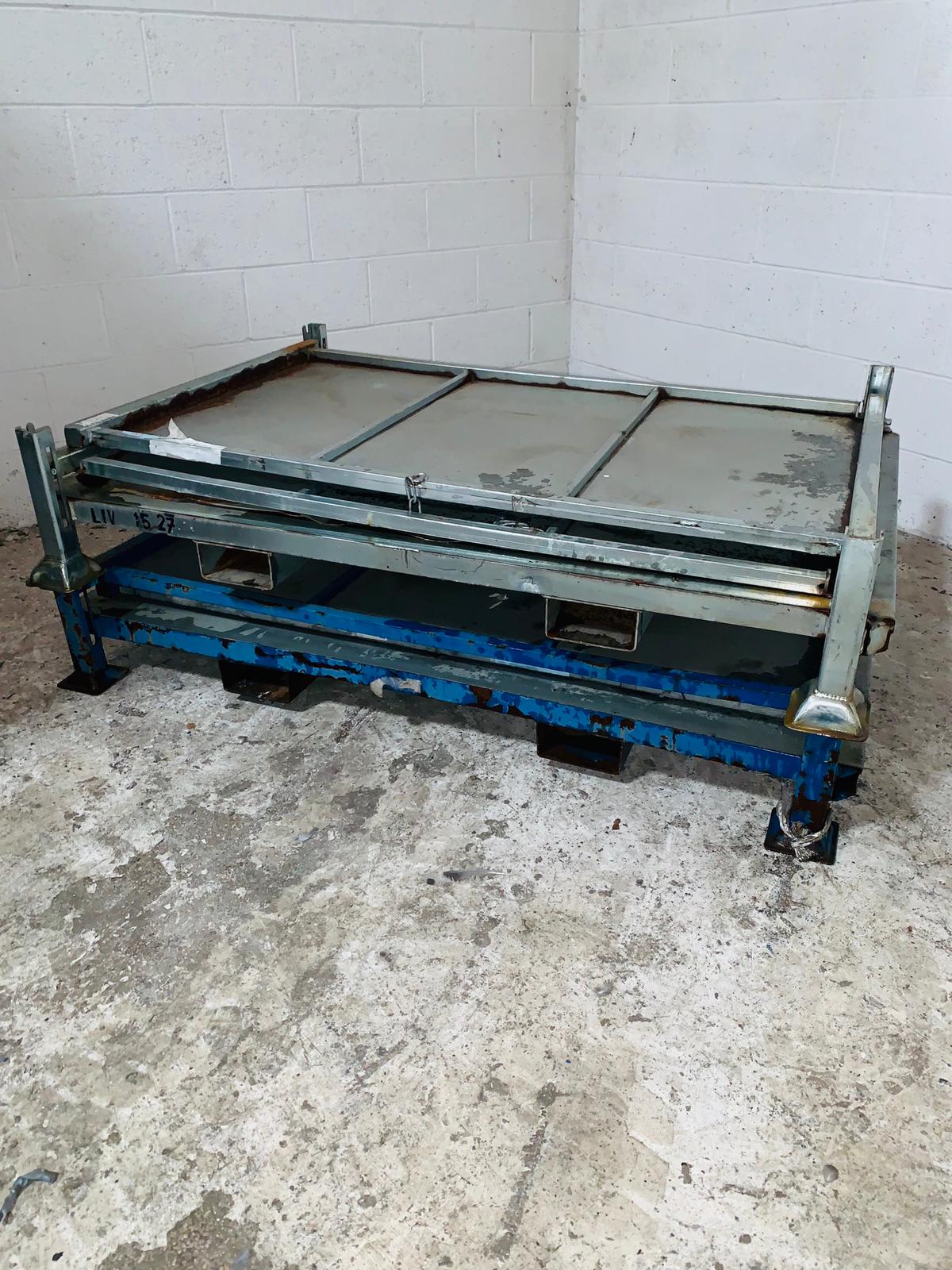A heavy duty 2 sided foldable pallet stillage - used condition